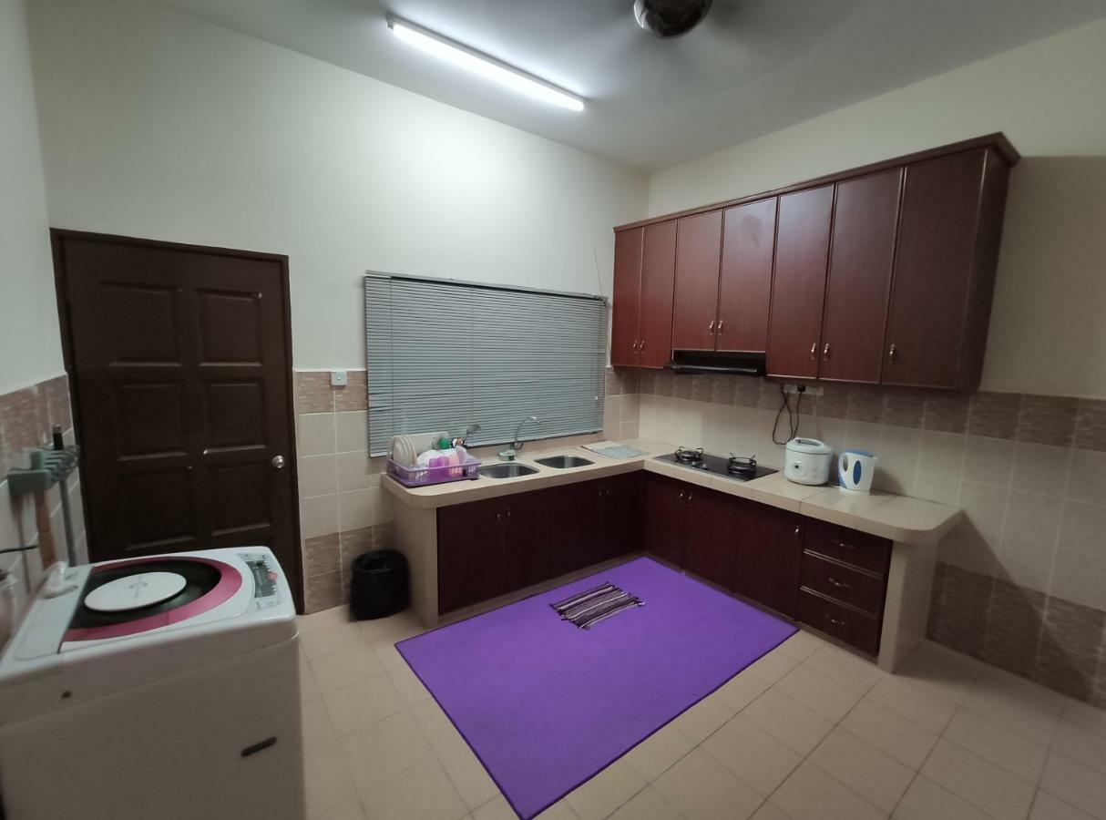 Homestay Selinsing Simpang Ampat Semanggol Exteriör bild