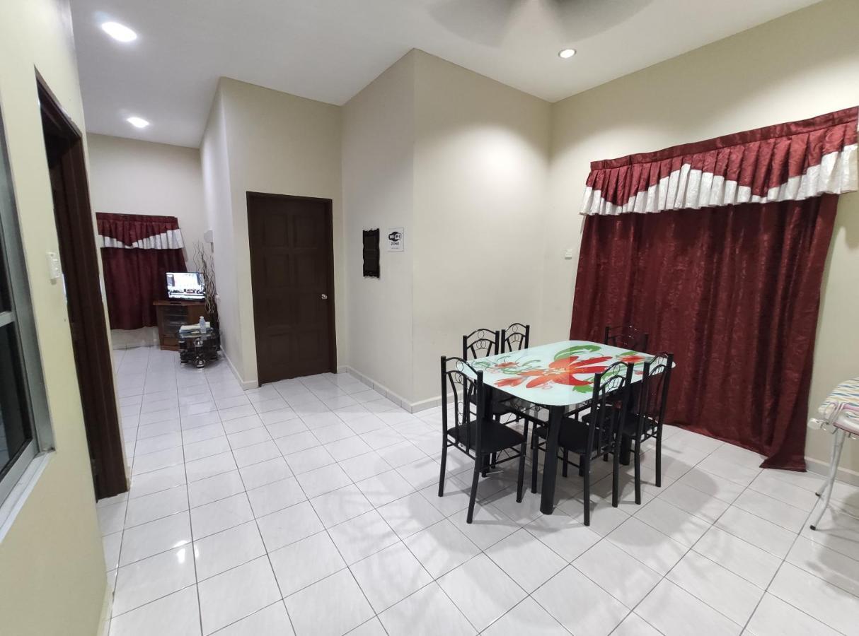 Homestay Selinsing Simpang Ampat Semanggol Exteriör bild