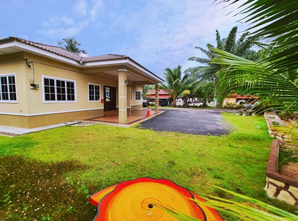 Homestay Selinsing Simpang Ampat Semanggol Exteriör bild